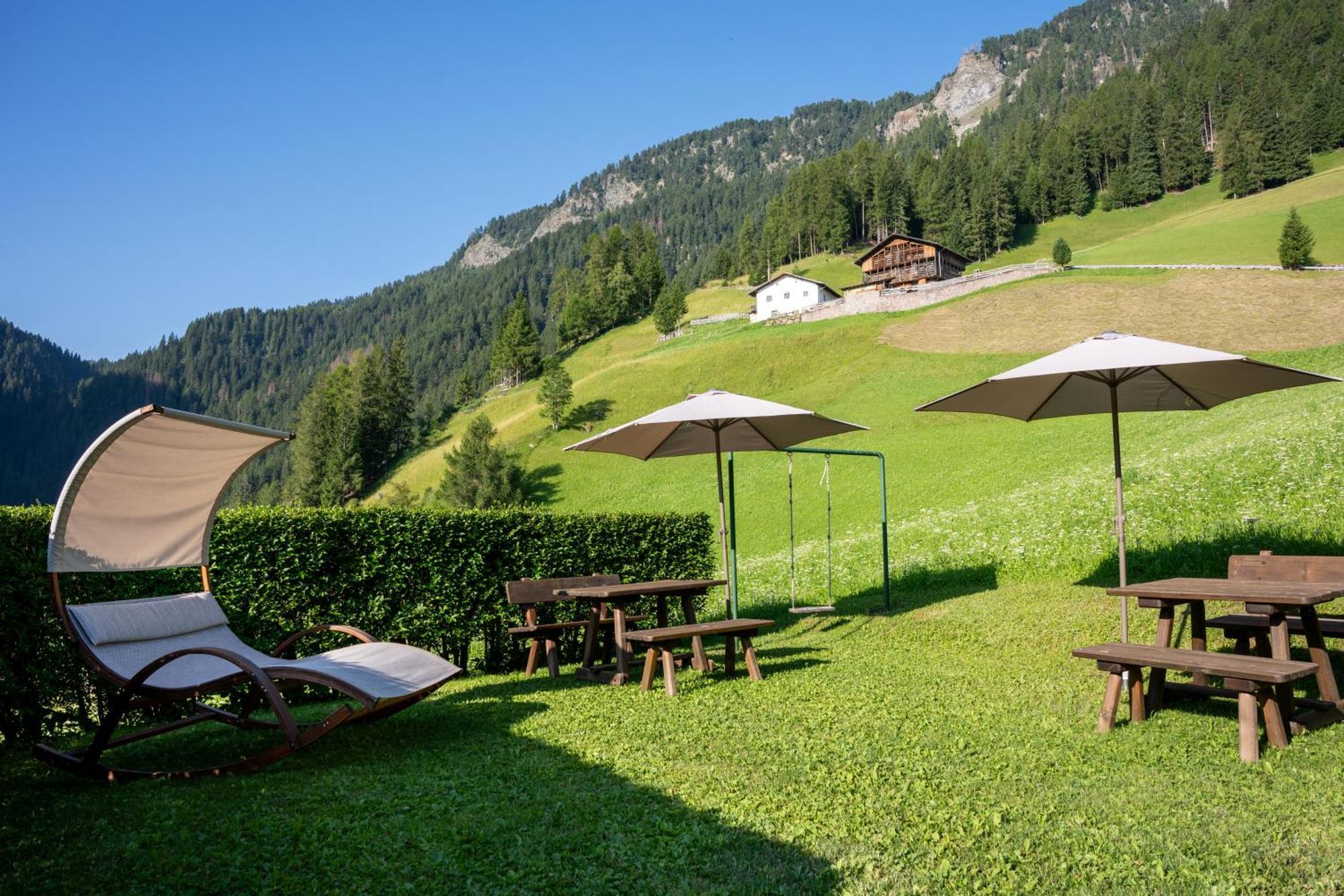 Hotel Garni Kostner Ortisei Exterior foto