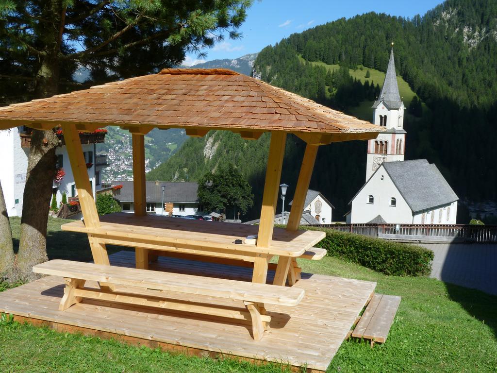 Hotel Garni Kostner Ortisei Exterior foto